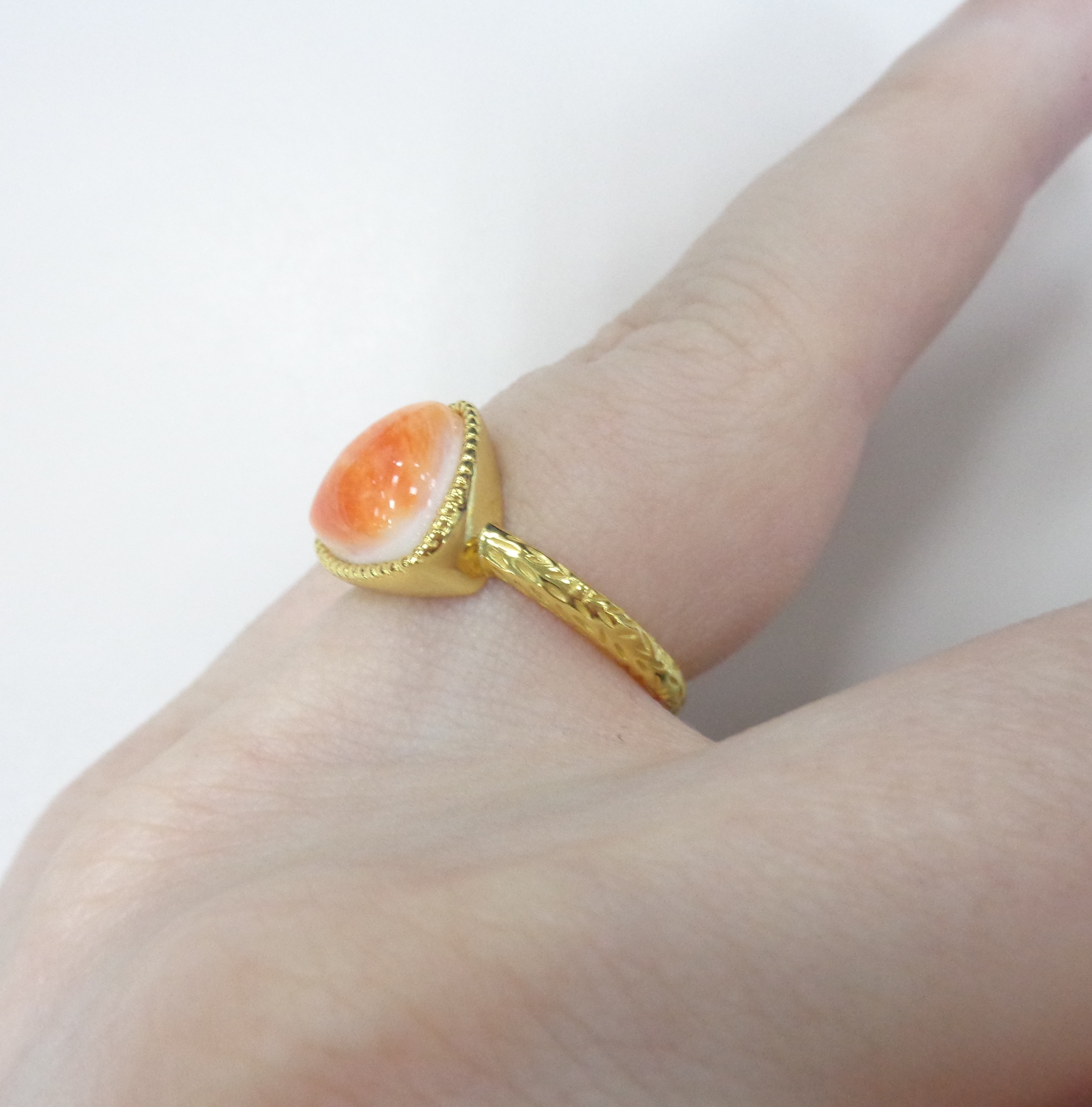 Серебряное кольцо с огненным королевским спондилюсом